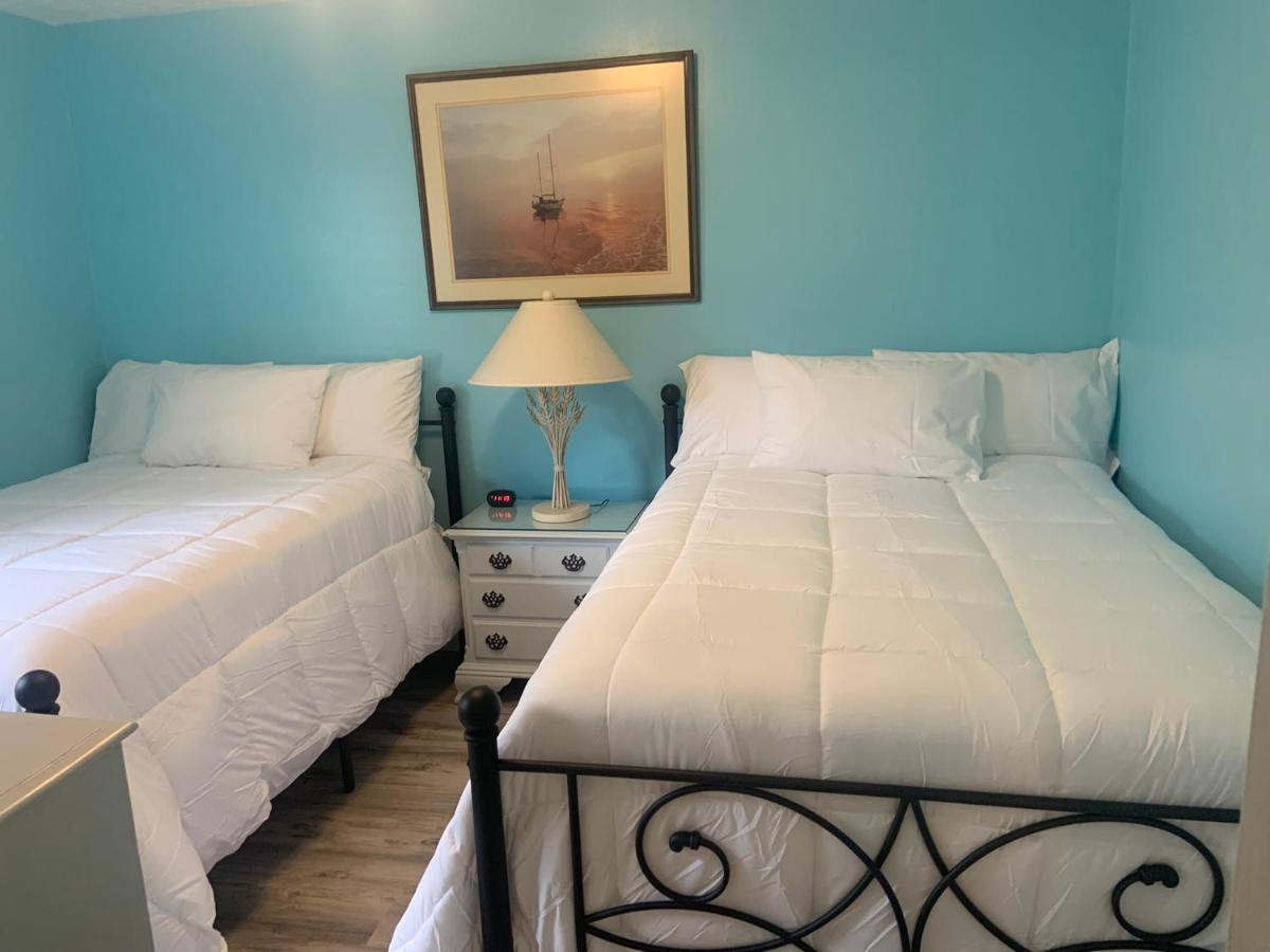 Cheerful Two Bedroom House 1.5 Miles From Beach. 미를 비치 외부 사진